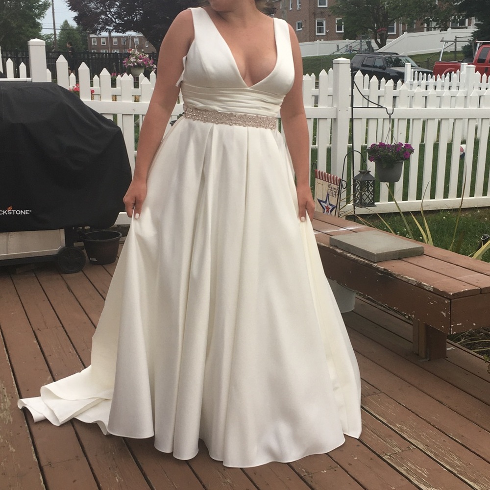 David’s bridal wedding gown